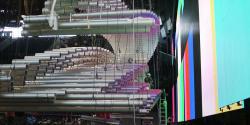 Mounting of the cylindrical pillars with LED light Mounting of the cylindrical pillars with LED light